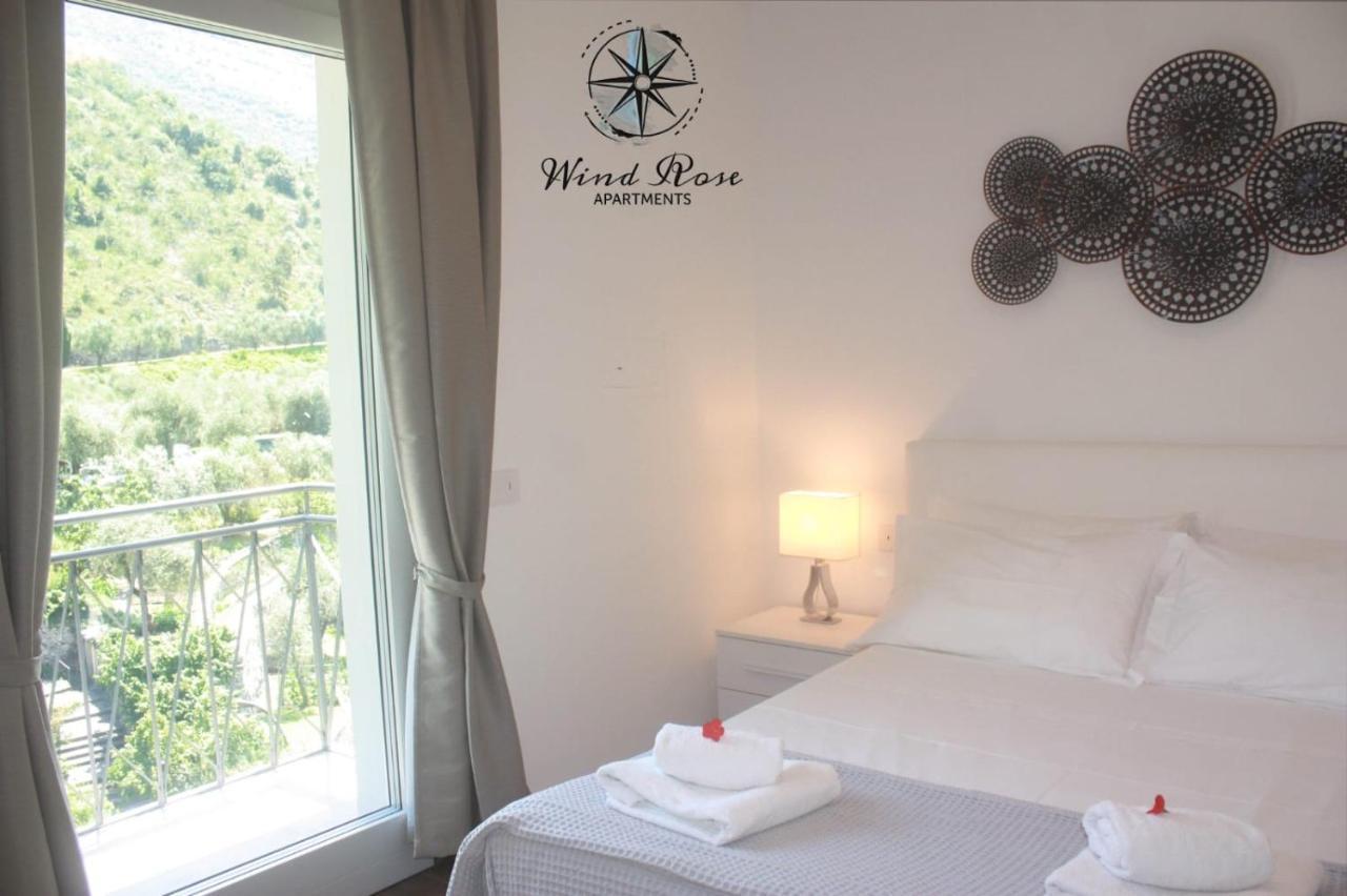 Wind Rose Apartments 2 Torbole Sul Garda Kültér fotó